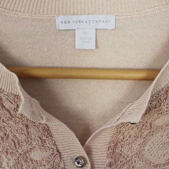 3/$10 - Blush Pink NY & Co Cardigan - XS - Picture 6 of 6